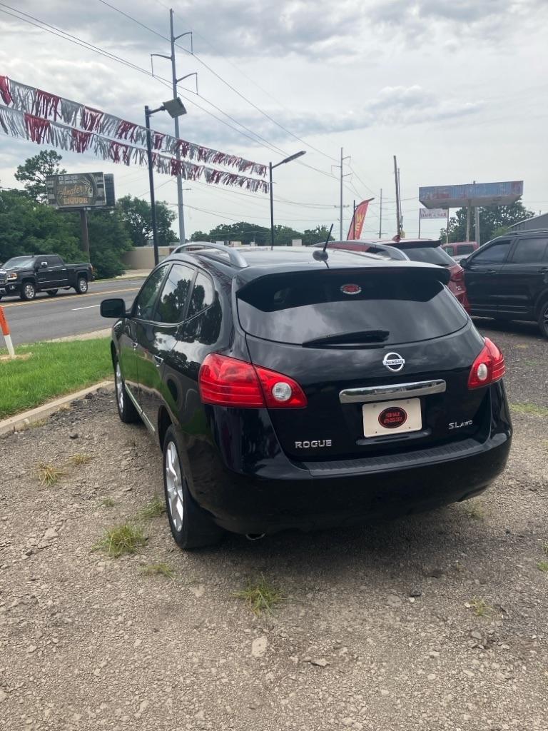 Nissan Rogue S AWD 2011