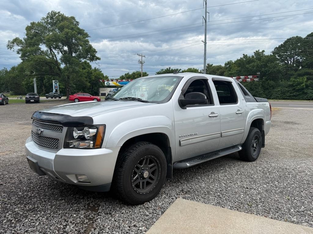 Chevrolet Avalanche LT 4WD 2010