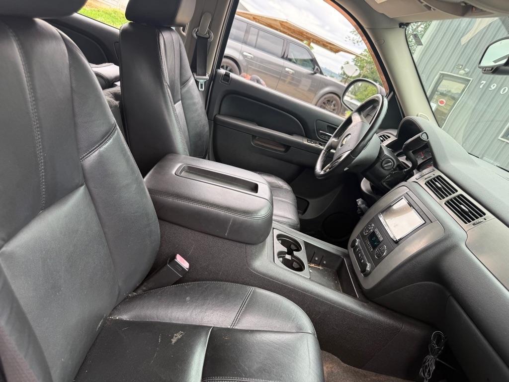 Chevrolet Avalanche LT 4WD 2010