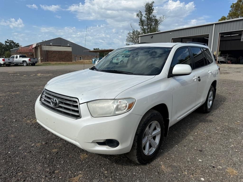 Toyota Highlander Base 2WD V6 2010