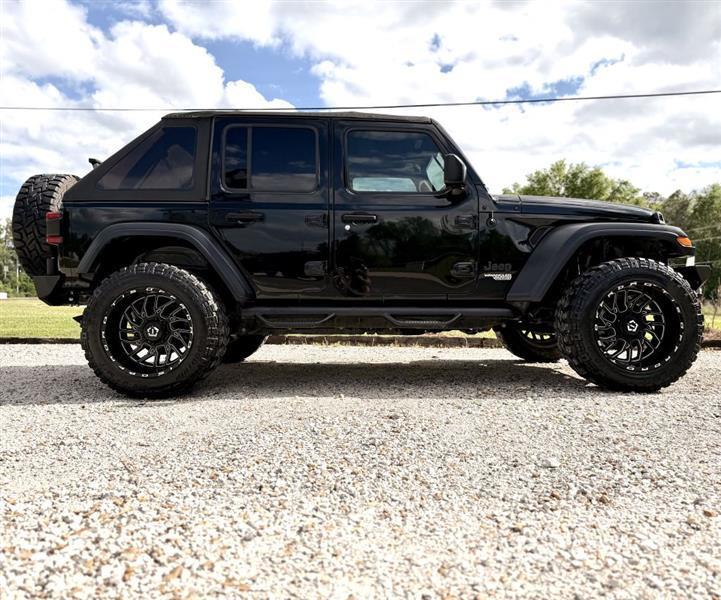 Jeep Wrangler Unlimited Sport 2018