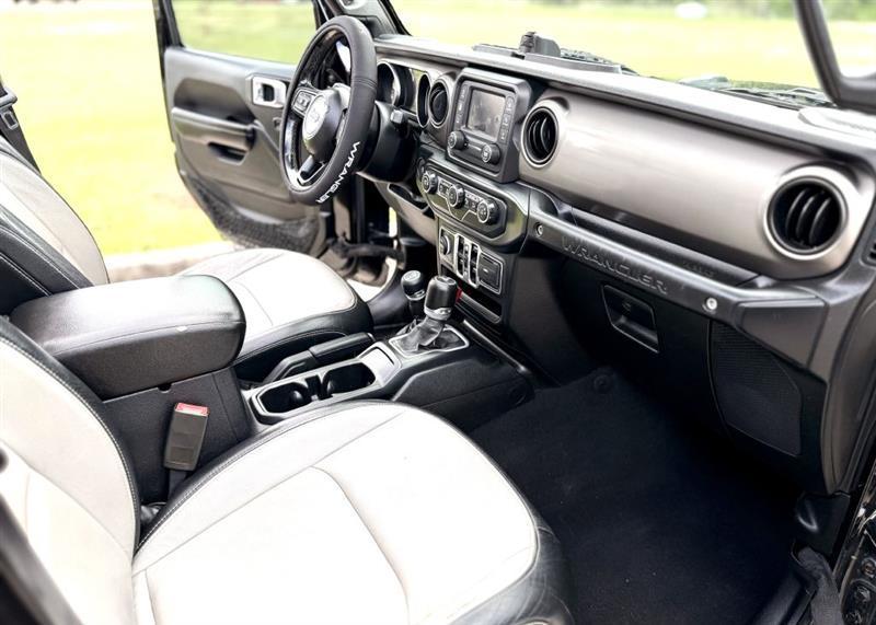 Jeep Wrangler Unlimited Sport 2018