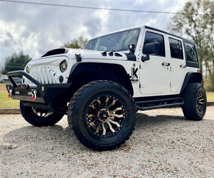 2013 Jeep Wrangler Unlimited Sahara 4WD