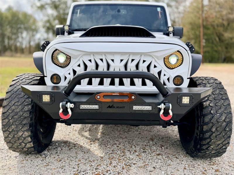 Jeep Wrangler Unlimited Sahara 4WD 2013