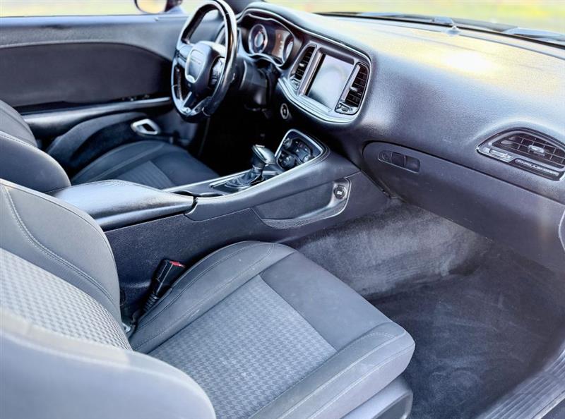 Dodge Challenger SXT 2015