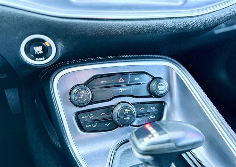 Dodge Challenger SXT 2015