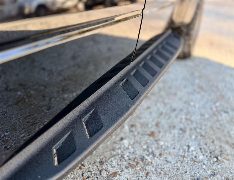 Ford F-150 SVT Raptor SuperCab 5.5-ft. Bed 4WD 2011