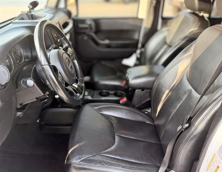 Jeep Wrangler Unlimited Sahara 4WD 2015