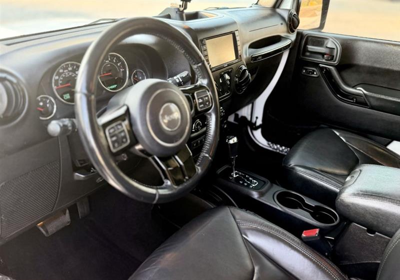 Jeep Wrangler Unlimited Sahara 4WD 2015