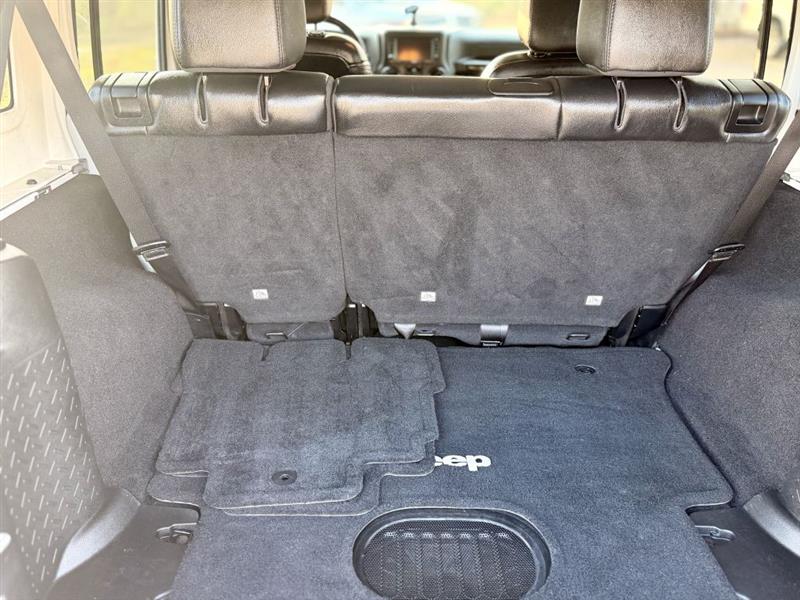 Jeep Wrangler Unlimited Sahara 4WD 2015