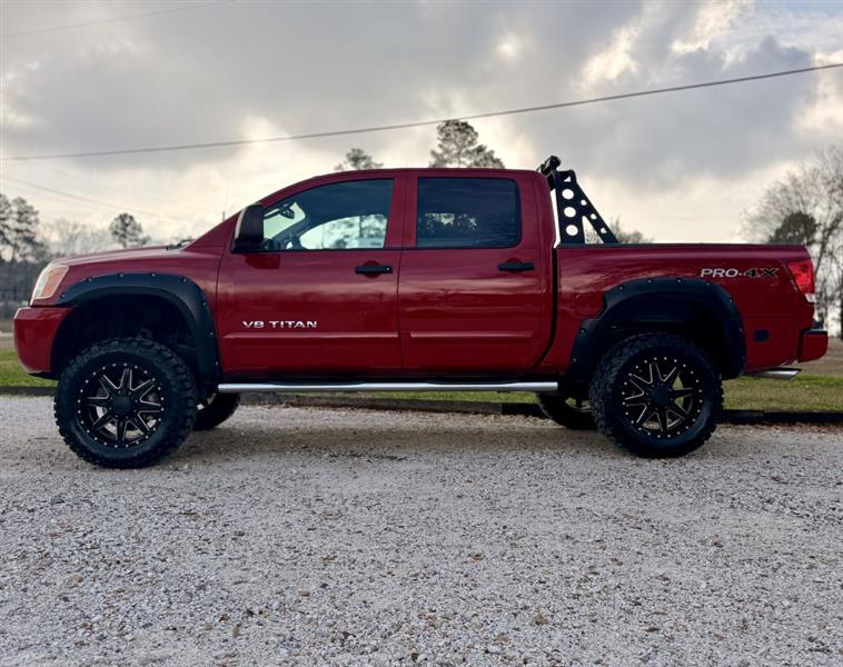 Nissan Titan PRO-4X Crew Cab 4WD SWB 2011