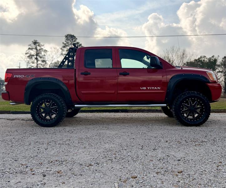 Nissan Titan PRO-4X Crew Cab 4WD SWB 2011
