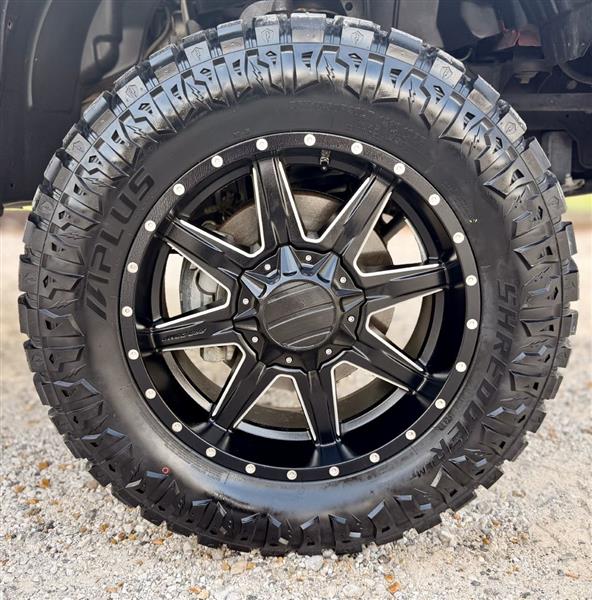 Nissan Titan PRO-4X Crew Cab 4WD SWB 2011