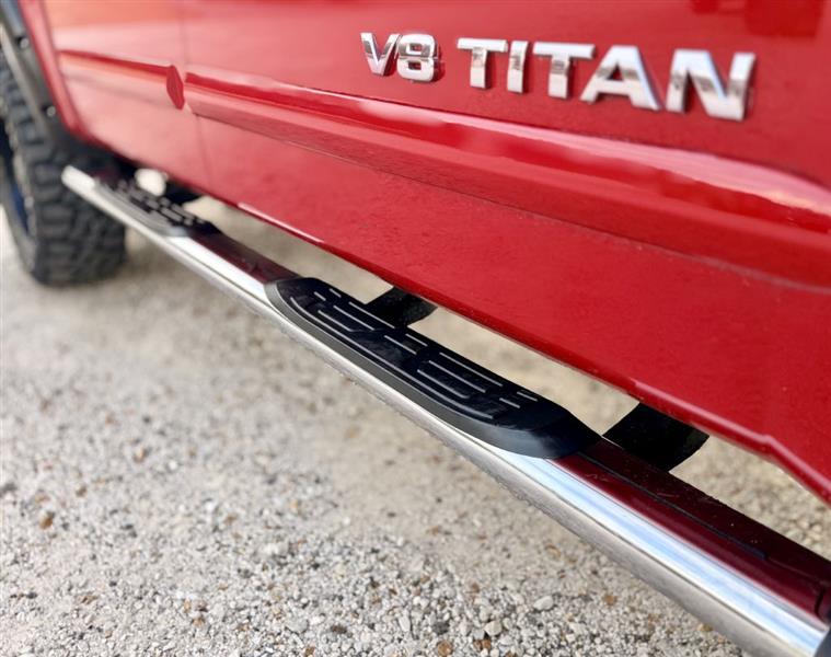 Nissan Titan PRO-4X Crew Cab 4WD SWB 2011