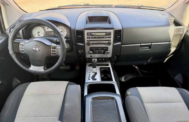 Nissan Titan PRO-4X Crew Cab 4WD SWB 2011