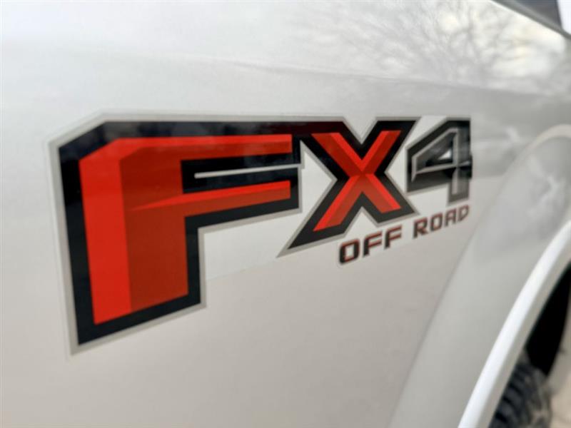 Ford F-150 Lariat SuperCrew 5.5-ft. Bed 4WD 2016