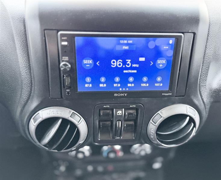 Jeep Wrangler Unlimited Sport 4WD 2017