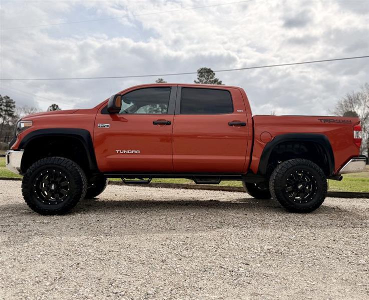 Toyota Tundra SR5 5.7L V8 FFV CrewMax 4WD 2016