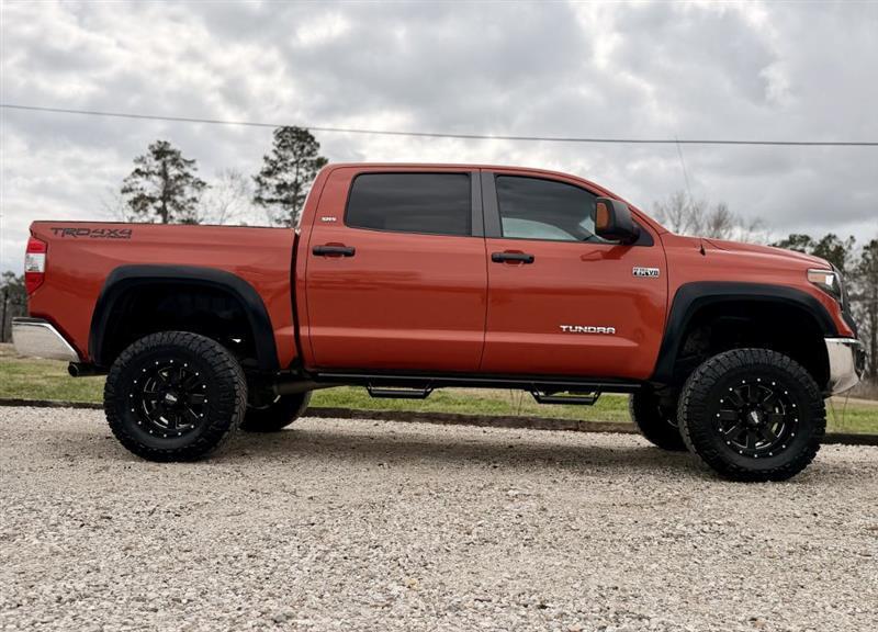 Toyota Tundra SR5 5.7L V8 FFV CrewMax 4WD 2016