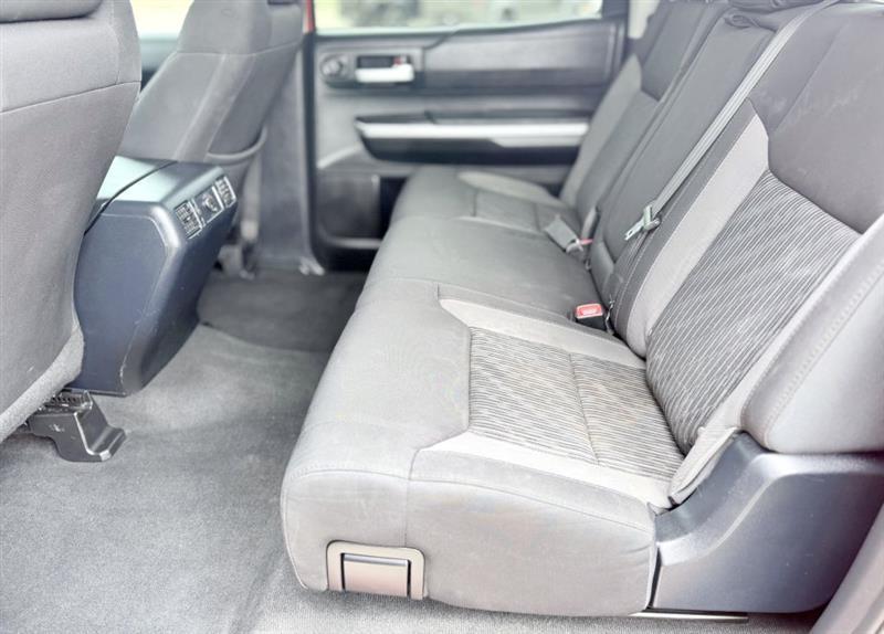 Toyota Tundra SR5 5.7L V8 FFV CrewMax 4WD 2016