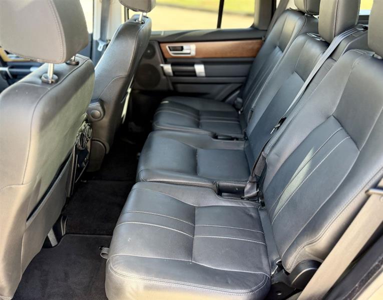 Land Rover LR4 Base 2016