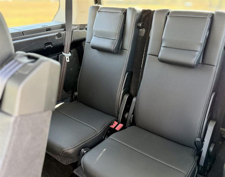 Land Rover LR4 Base 2016