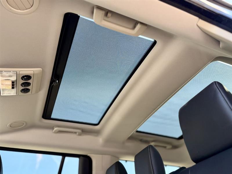 Land Rover LR4 Base 2016