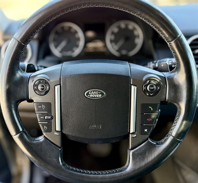 Land Rover LR4 Base 2016