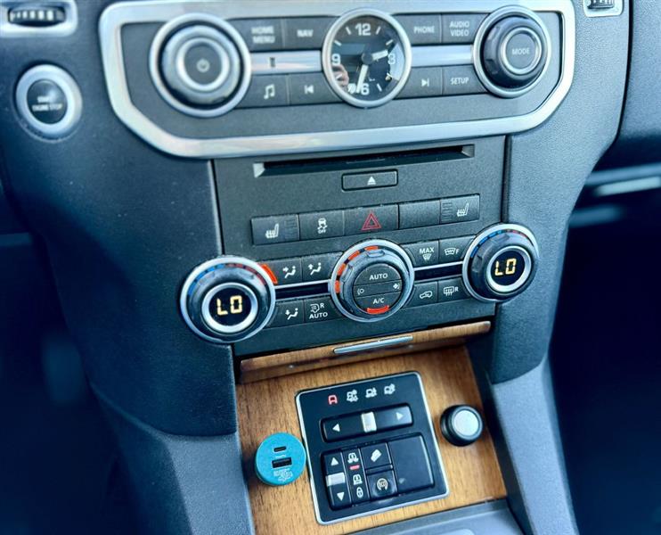 Land Rover LR4 Base 2016