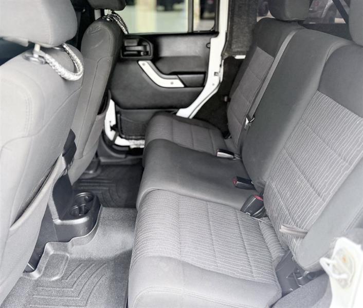 Jeep Wrangler Unlimited Sport 4WD 2012