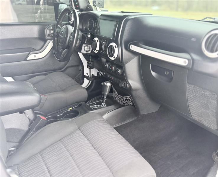 Jeep Wrangler Unlimited Sport 4WD 2012