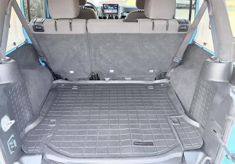 Jeep Wrangler Unlimited Sport 4WD 2017