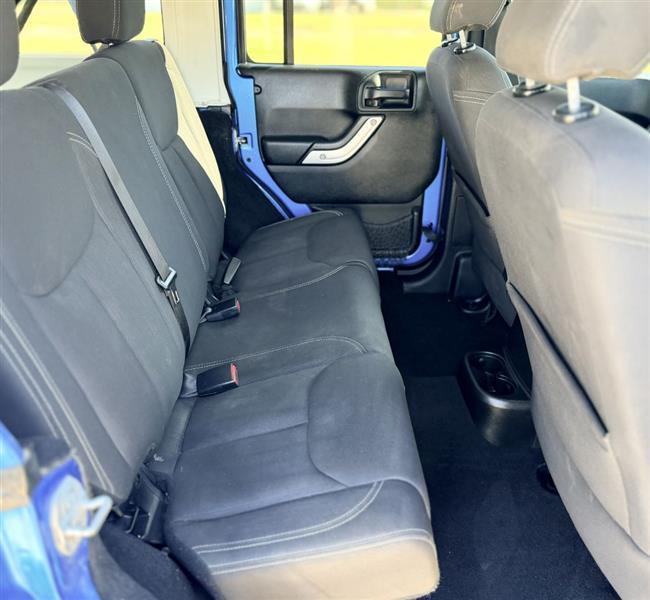 Jeep Wrangler Unlimited Sahara 4WD 2016