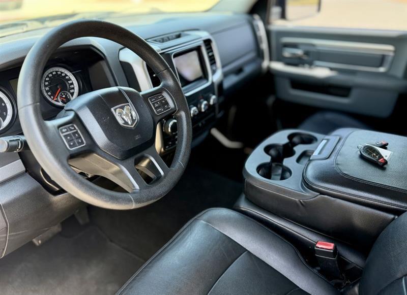 RAM 1500 SLT Quad Cab 4WD 2014