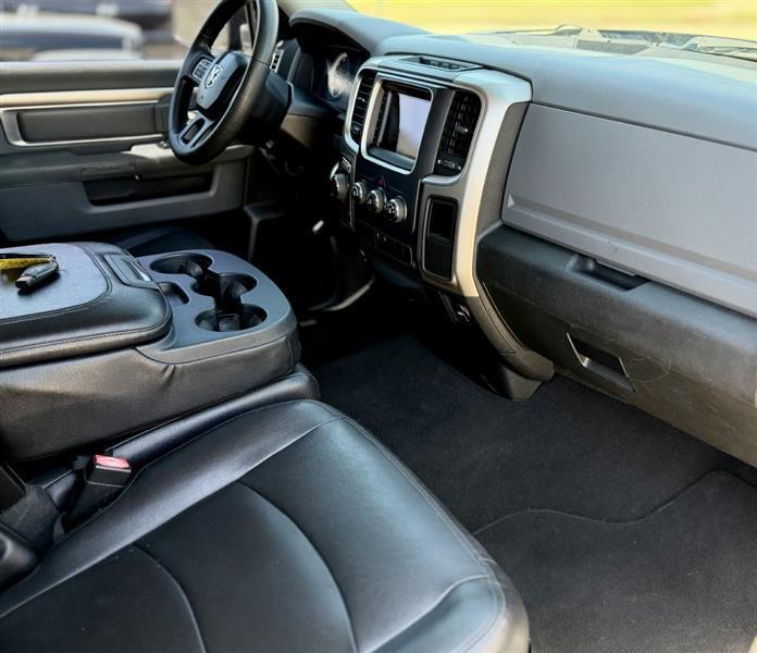 RAM 1500 SLT Quad Cab 4WD 2014