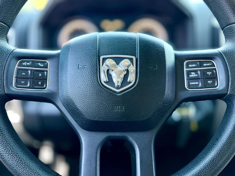 RAM 1500 SLT Quad Cab 4WD 2014