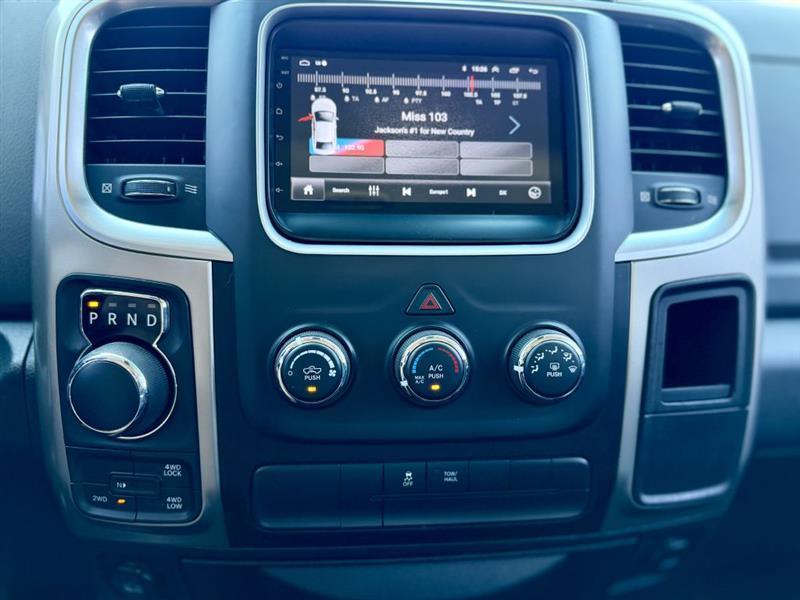 RAM 1500 SLT Quad Cab 4WD 2014