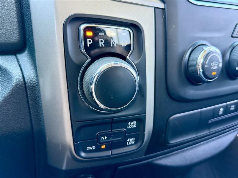 RAM 1500 SLT Quad Cab 4WD 2014