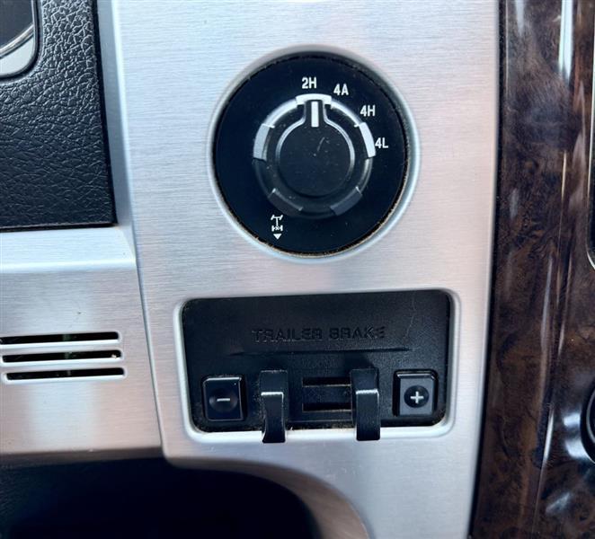 Ford F-150 Platinum SuperCrew 5.5-ft. Bed 4WD 2013