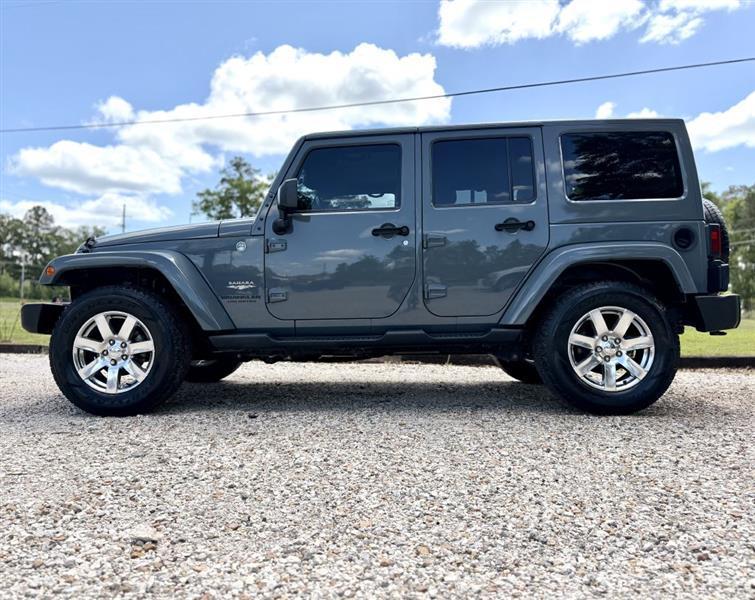 Jeep Wrangler Unlimited Sahara 4WD 2015