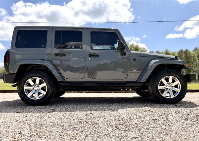 Jeep Wrangler Unlimited Sahara 4WD 2015