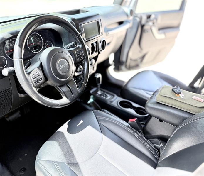 Jeep Wrangler Unlimited Sahara 4WD 2015