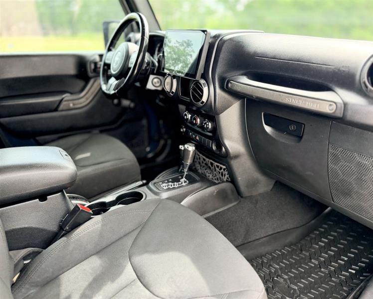 Jeep Wrangler Unlimited Sport 4WD 2017