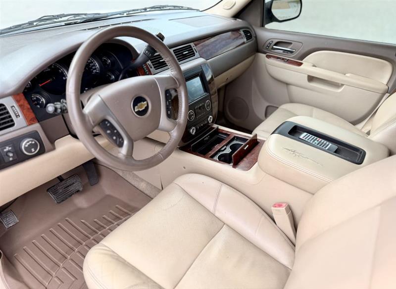 Chevrolet Tahoe  2013