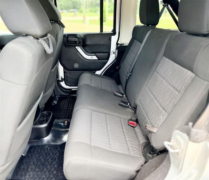 Jeep Wrangler Unlimited Sport 4WD 2012