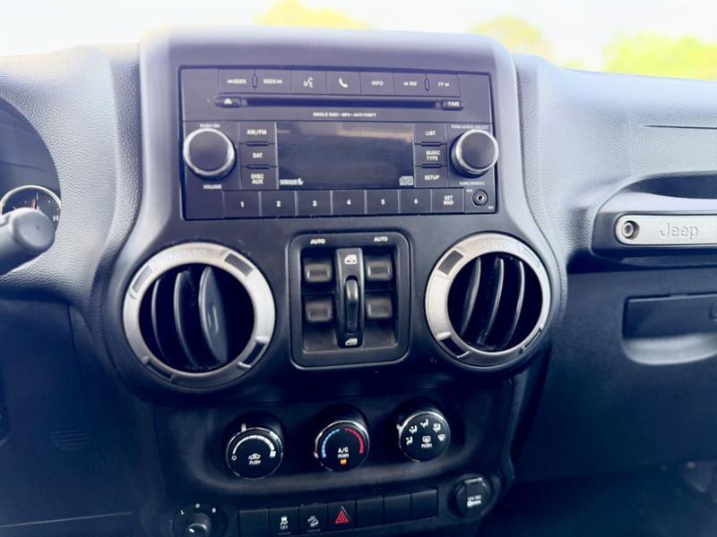 Jeep Wrangler Unlimited Sport 4WD 2012