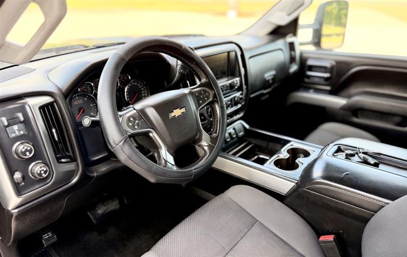 Chevrolet Silverado 2500HD LT Crew Cab 4WD 2015