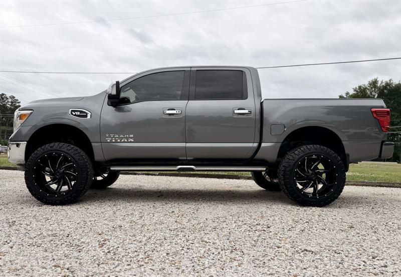 Nissan Titan SL Crew Cab 4WD 2017