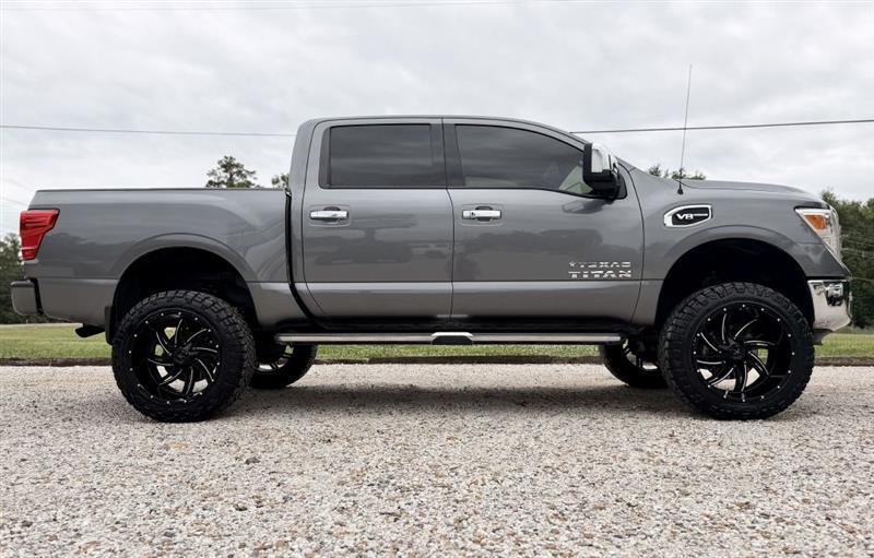 Nissan Titan SL Crew Cab 4WD 2017