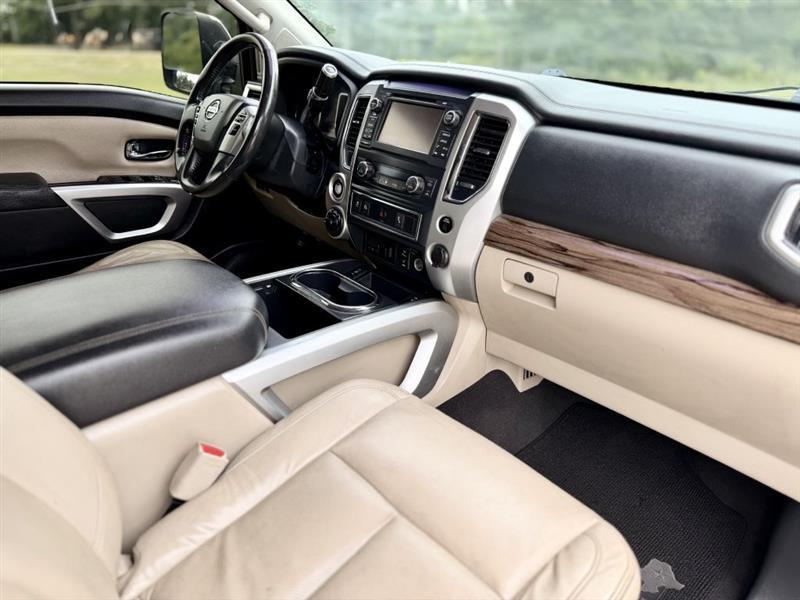 Nissan Titan SL Crew Cab 4WD 2017
